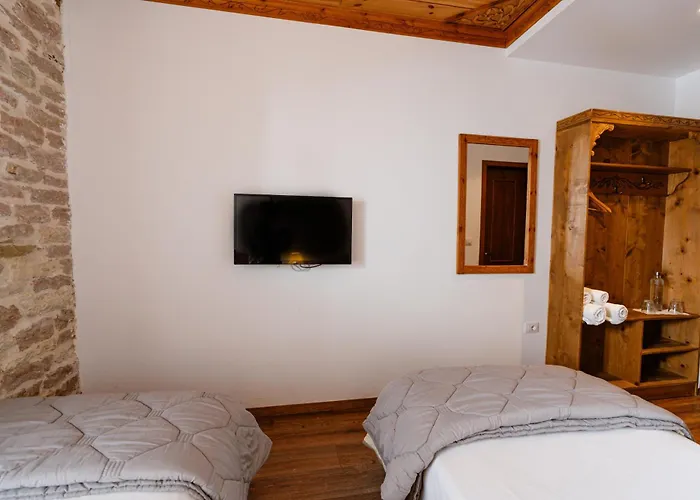 4 Boutique 3* Gjirokastra