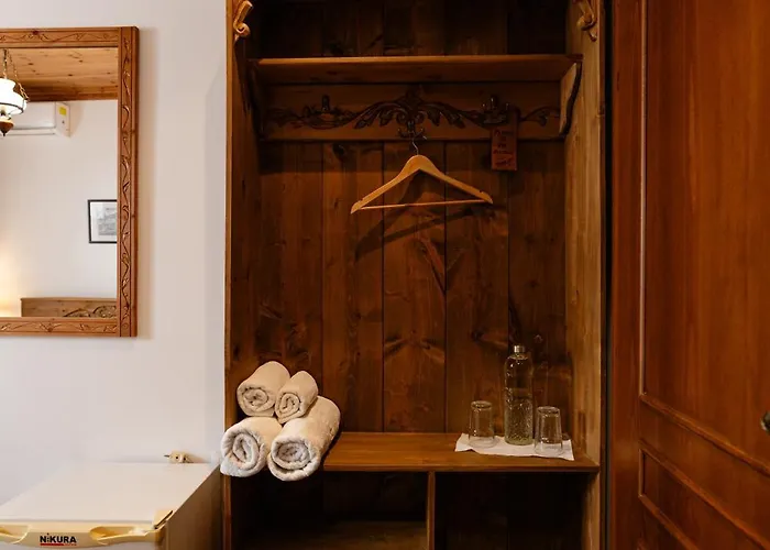 4 Boutique 3* Gjirokastra