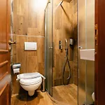 4 Boutique Gjirokastër