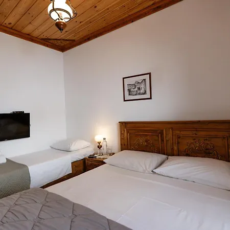 Hotel 4 Boutique 3*