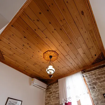 4 Boutique Hotel Gjirokastër