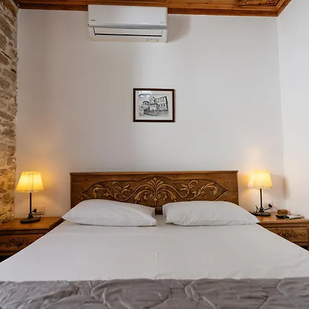 4 Boutique 3* Gjirokastër