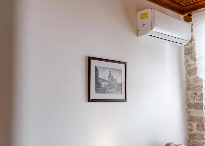 4 Boutique Gjirokastër