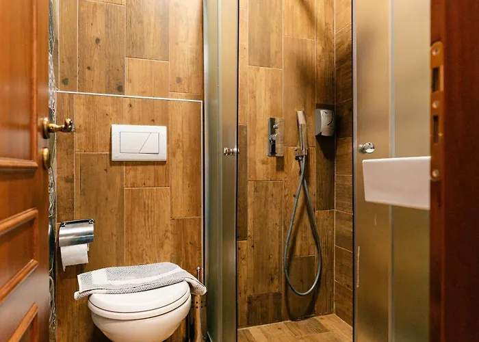 4 Boutique Gjirokastër